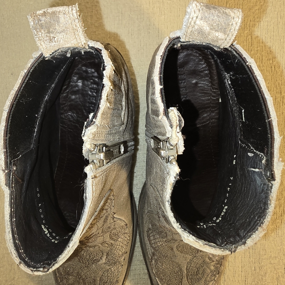 Liberty Black Taupe Distressed Floral Zipper Western Ankle Boot size 6.5 - Picture 6 of 8